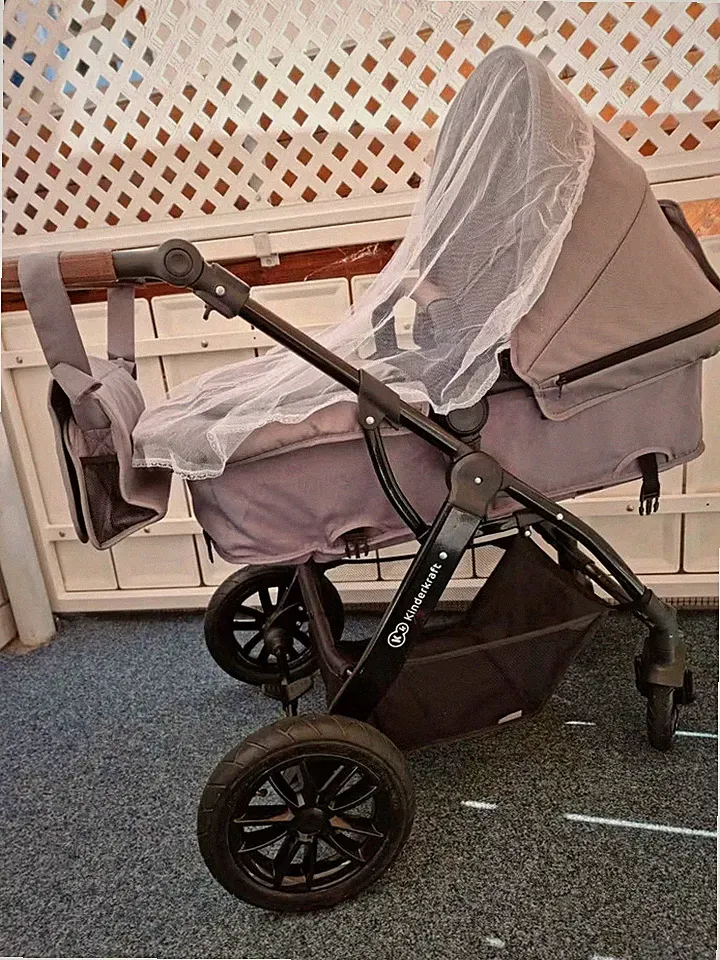 2 in 1 Kinderkraft Kombi Kinderwagen + Wickeltasche & Fliegennetz