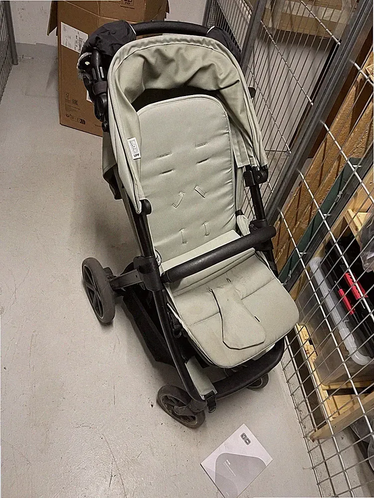 ABC Design BUGGY AVUS Mintgrün, inkl. zwei Haken, Becherhalter und Handwärmer