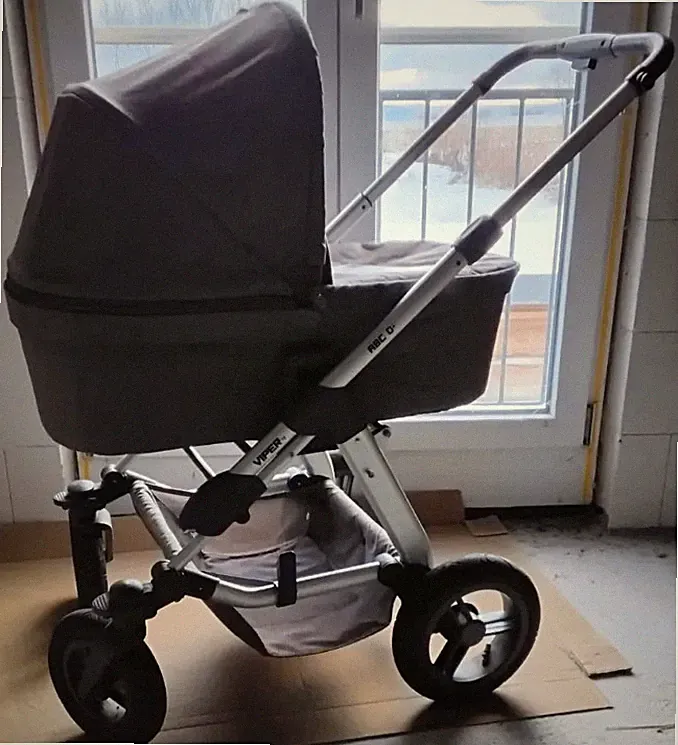 ABC Design Viper 4 Kinderwagen mit Babywanne, Sportsitz aus erster Hand