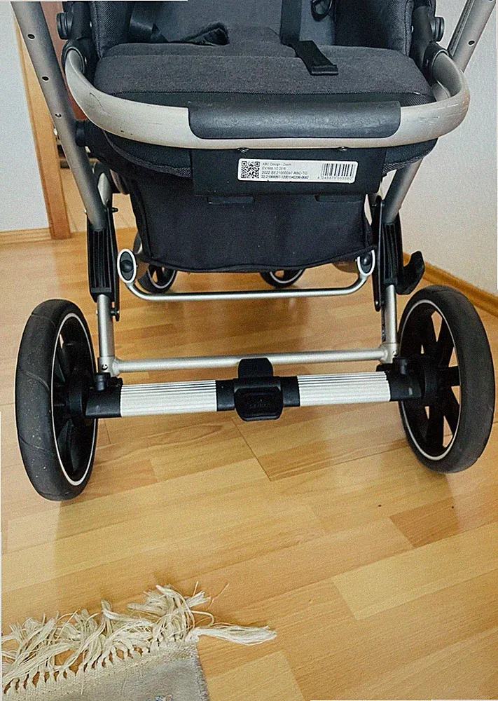 ABC Design Zoom Zweisitzer Kinderwagen schwarz/silber, faltbar, Einkaufskorb