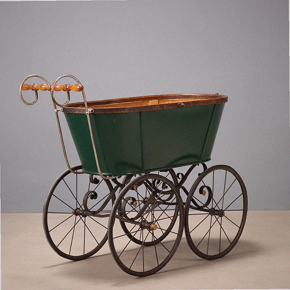 Antiker Kinderwagen Eisen Holz Jute Italien des XIX Jhs Originell