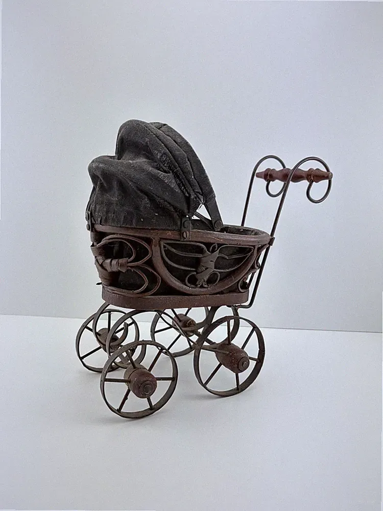 Antiker Puppenwagen Vintage Korb Kinderwagen Metall Holz Faltdach 26cm Dekorativ