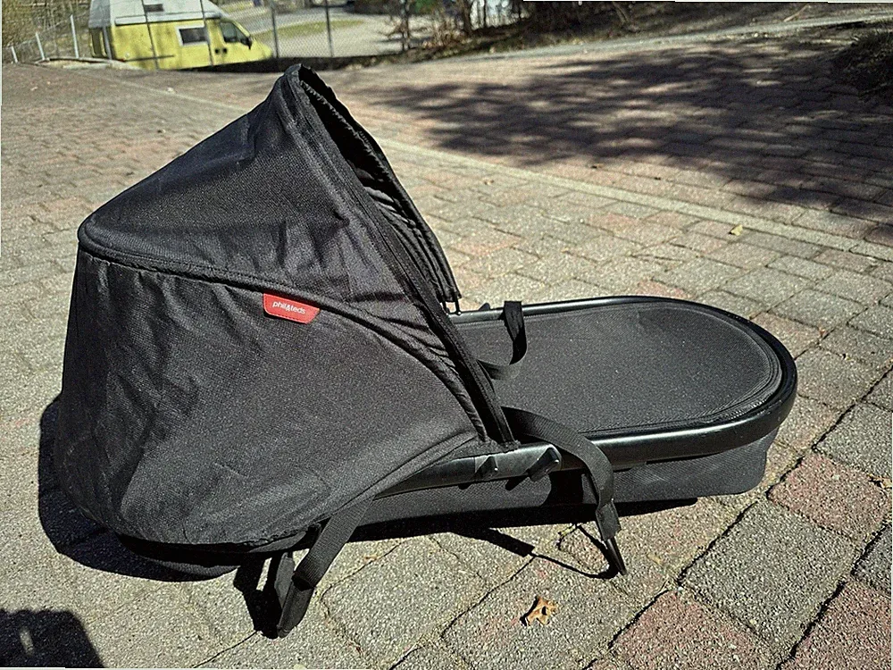 Babyschale Für Phil & Teds Kinderwagen Model 2010 Schwarz/Rot