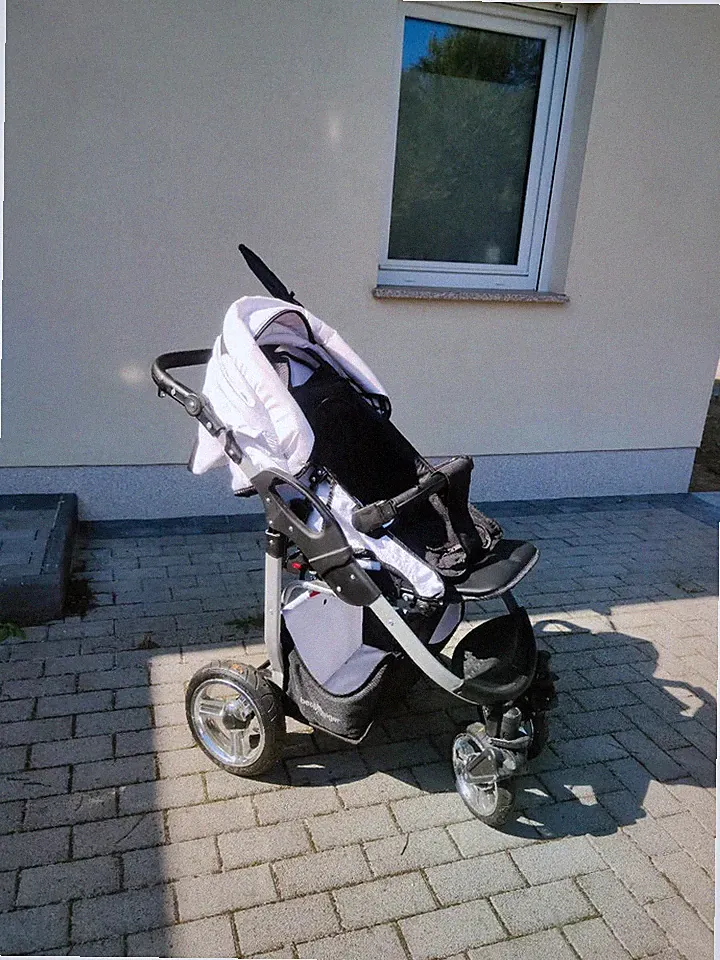 Bergsteiger "Capri" Kombikinderwagen silber / black & white