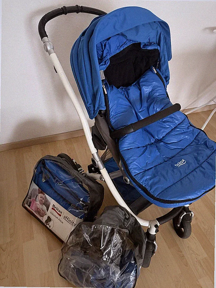 Britax Affinity Buggy blau klappbar inkl. Fußsack & Zubehör/Colour Pack