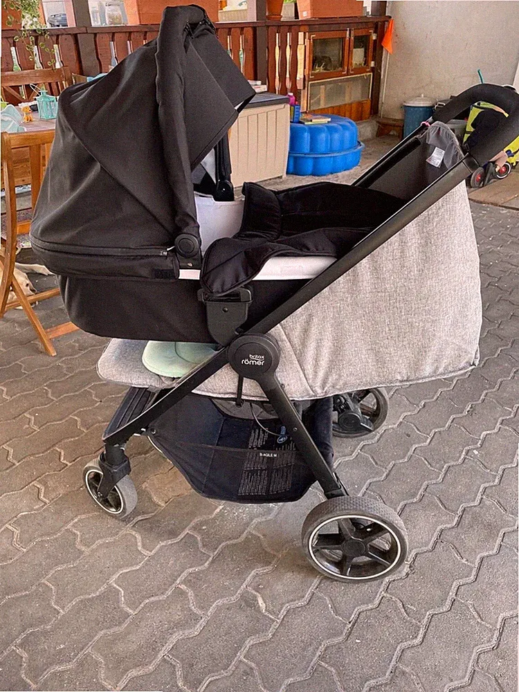 Britax Römer B Agile M Buggy + Tragewanne