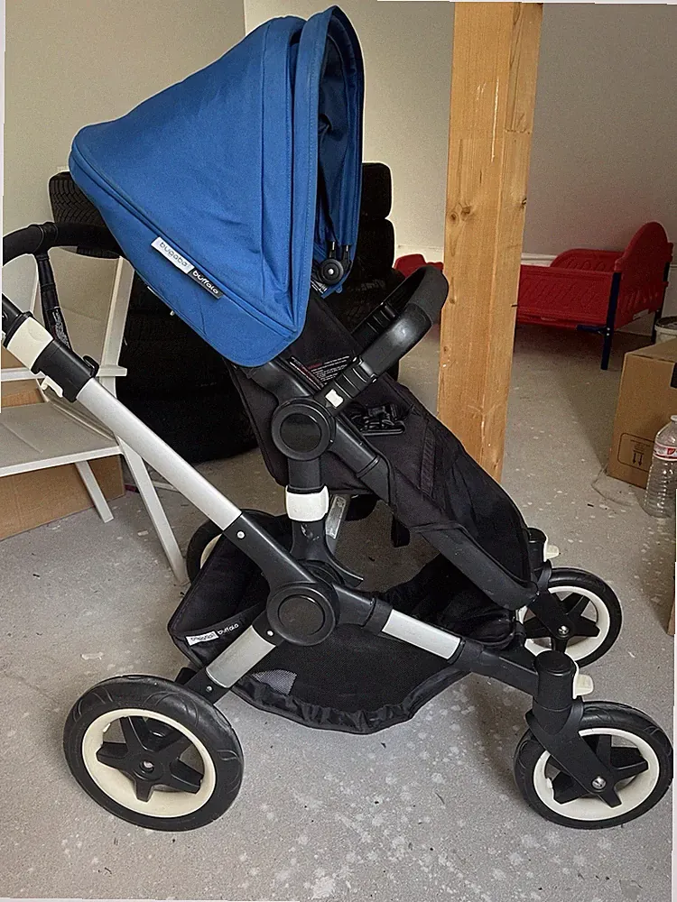Bugaboo Buffalo Kinderwagen Silber und blau