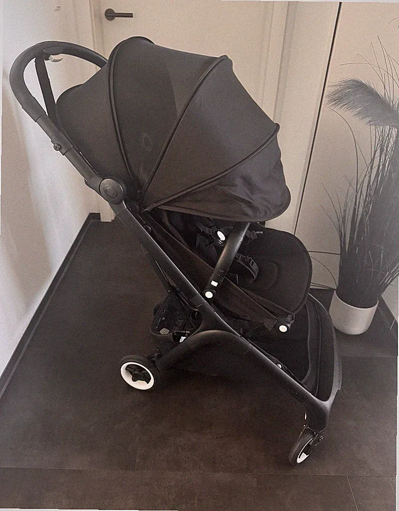 Bugaboo Buggy schwarz Einsitzer faltbar Verdeck 5-Punkt-Gurt Korb Bügel