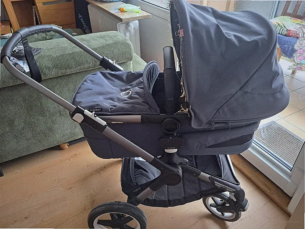 Bugaboo Fox 3 Kinderwagen Blau Babywanne Und Sportsitz plus Zubehör