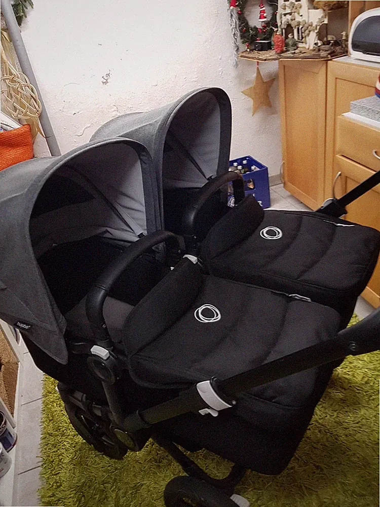 Bugaboo Kombi- & Sportwagen Zweisitzer Schwarz/Grau mit Maxi-Cosi Adaptern