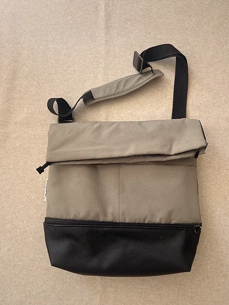 Bugaboo Wickeltasche Grau Schwarz Kinderwagen Tasche Organizer Umhängetasche