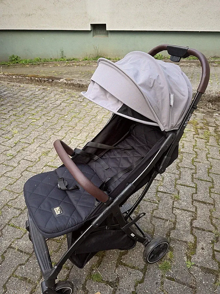 Buggy Einsitzer klappbar mit Verdeck & Einkaufskorb, Schwarz/Grau, Griff Braun