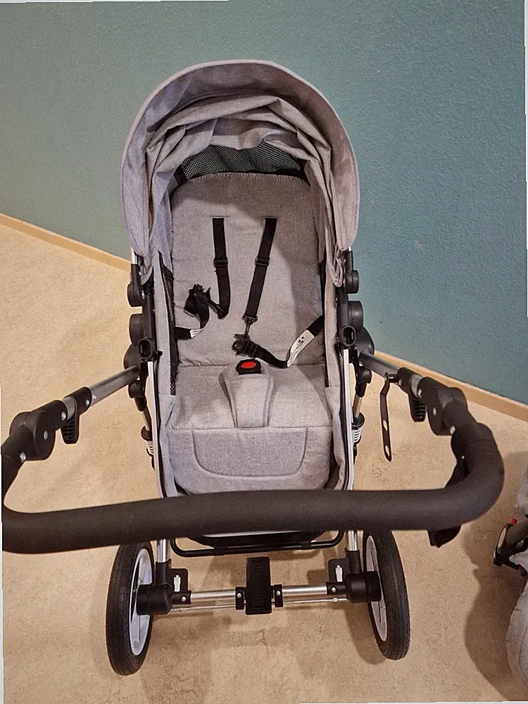 Daliya Kinderwagen Set mit maxicosi