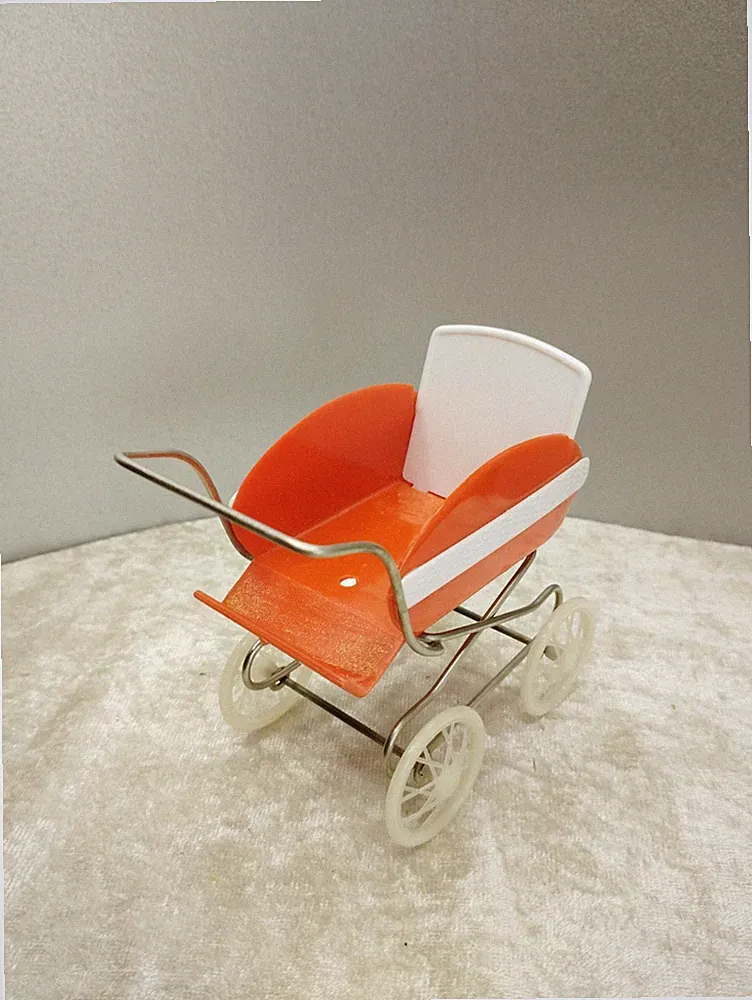 kinderwagen spielzeug rot