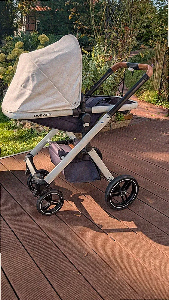 Dubatti One Kinderwagen – Dunkelblau/Weiß mit Ledergriffen + Zubehör
