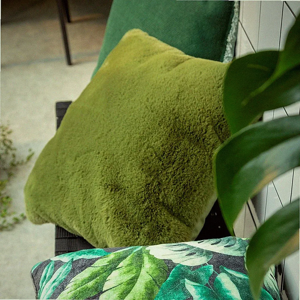 Dutch Decor Kissenbezug Zaya Calliste Green 45 x 45 cm Kunstfell 100% Polyester