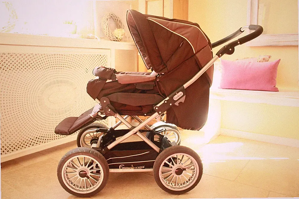 EMMALJUNGA Kombi-KINDERWAGEN City Cross “Pro Coffee” Babywanne, Daunensack etc.