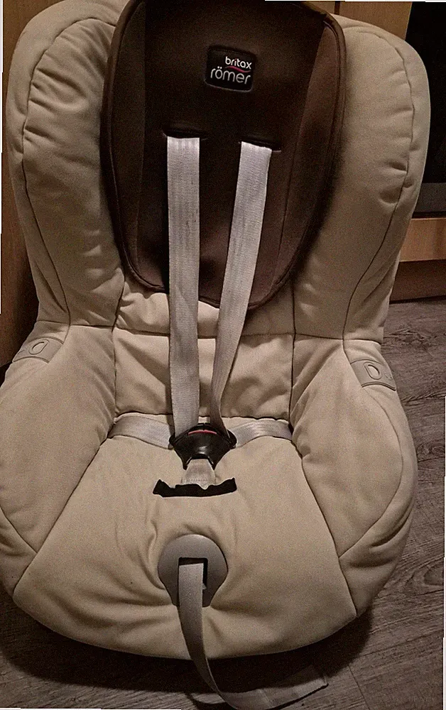 Gebrauchte Britax Römer Kinder, Edition, Duo ECE R 44/04, 9-18 kg