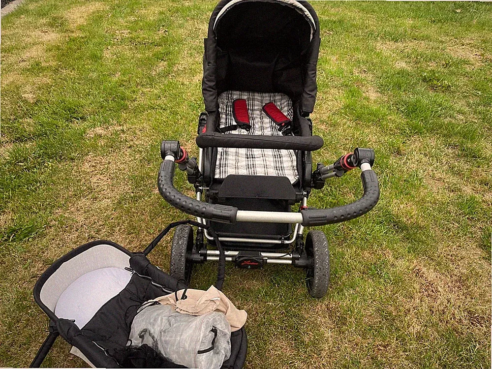 Hartan Kinderwagen mit Hartschale und Matratze -fast Neu