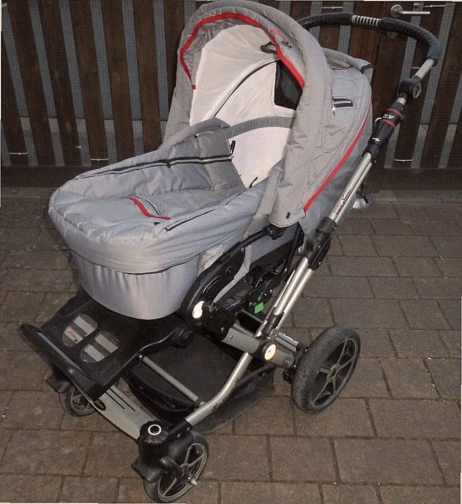 Hartan Topline S Kinderwagen mit Kombitragetasche Silber/Marine/Rot