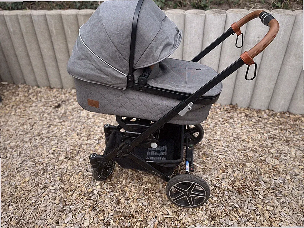 Hartan Yes GTS Fb. 424 Kinderwagen Set mit Babywanne & Zubehör