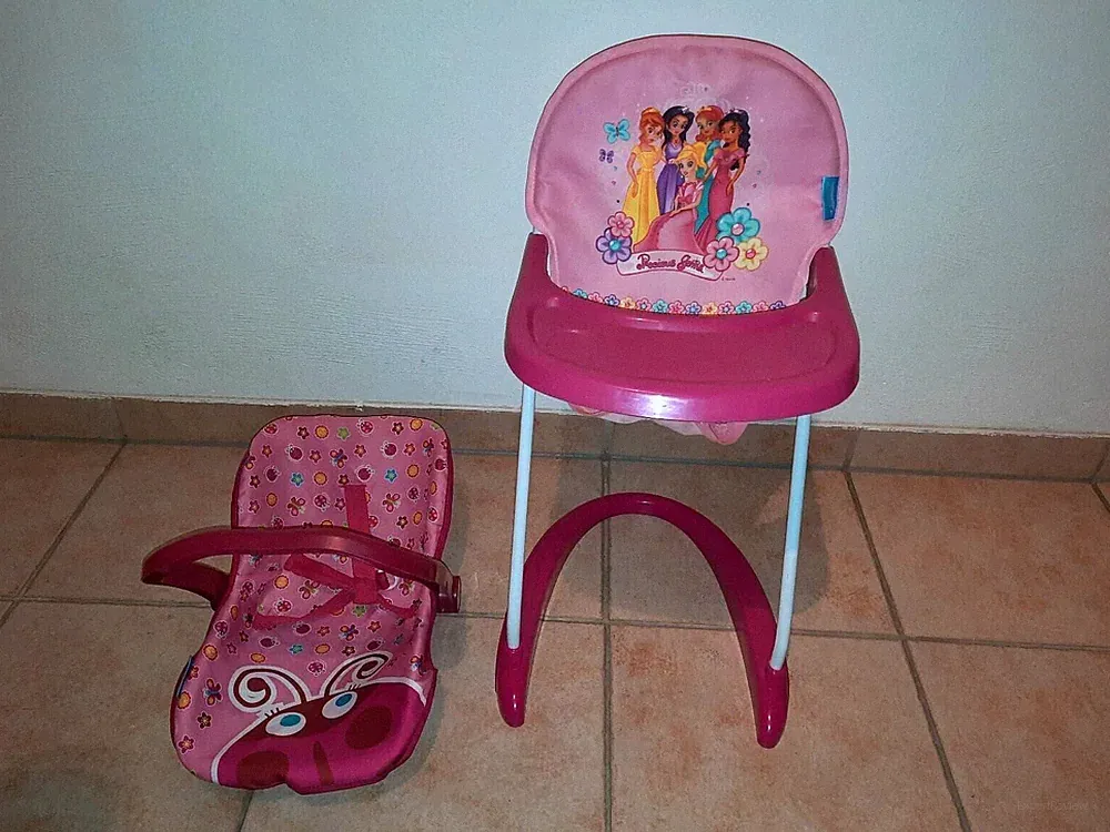 Hauck Puppen Baby Schale und Kinderstuhl Puppenstuhl Puppen Baby Set