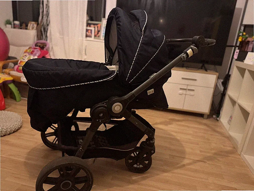 Hochwertiger Teutonia Kinderwagen mit umfangreicher Ausstattung