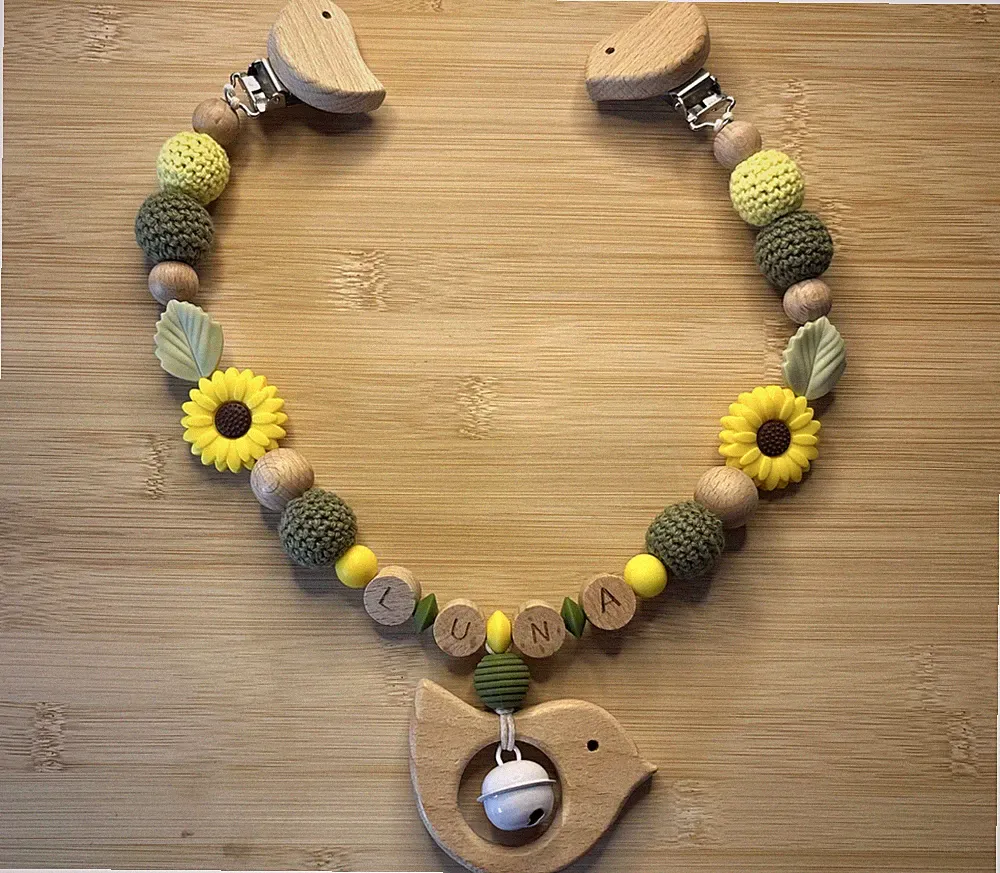 Holzvogel Set Schnullerkette mit Name für Jungen und Mädchen Gelb und Grün farbe