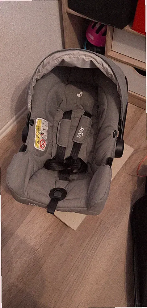 Joie Babyschale für Auto auch Kinderwagen mit Adapter + Einlage und Wintersack