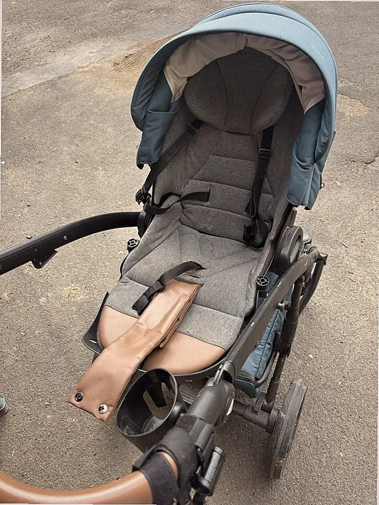 Junama Space Kombikinderwagen/Sportwagen mit Babywanne, Sportsitz, faltbar