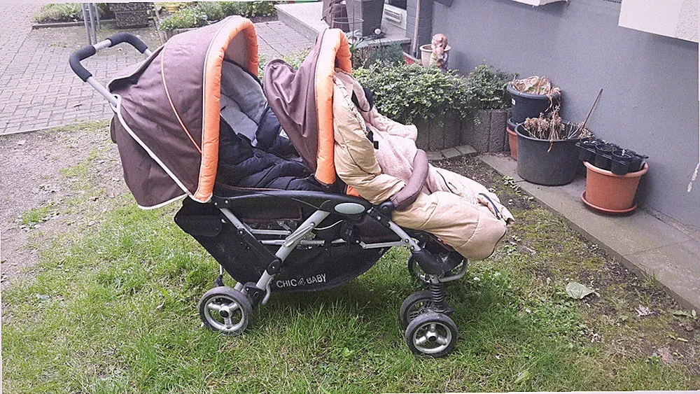 Kinder-Doppel-Buggy - inkl. 2 Kindersäcke + Regencape