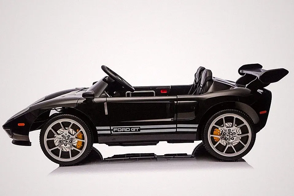 Kinder Elektroauto 24 Volt Ford GT schwarz Doppelsitzer bis 13 km/h Sportwagen