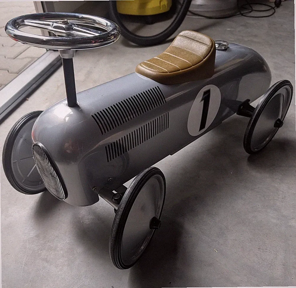 Kinder Rutscherauto Retro-Rennwagen silber mit Lenkrad, braunem Sitz, Nr. 1