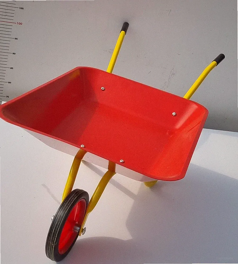 KINDERWAGEN AUS LACKIERTEM STAHL