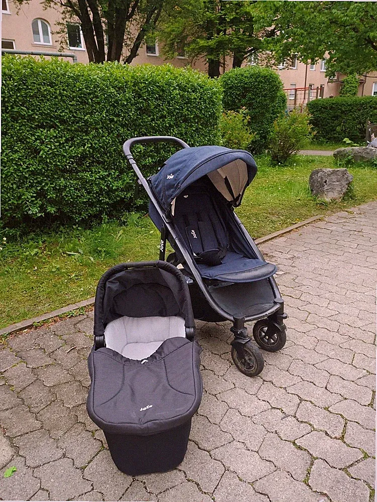 Kinderwagen/Buggy Joie inklusive Babywanne in blau, gebraucht, geländegängig