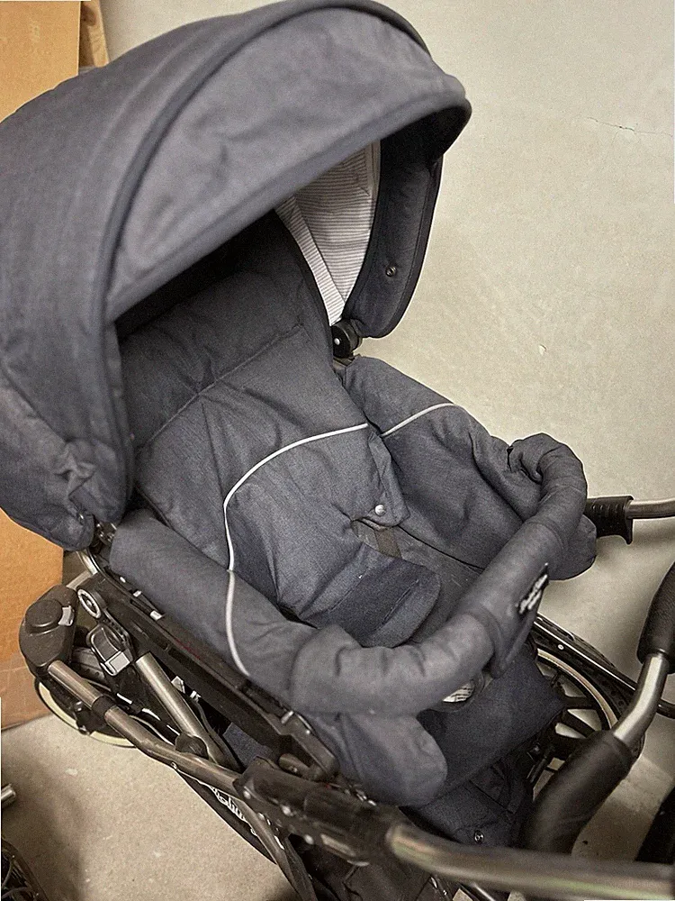 Kinderwagen Emmaljunga, inkl. Wanne und Sportsitz dunkelblau, Limited Edition