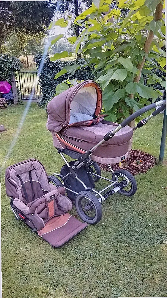 Kinderwagen Emmaljunga mit Gebrauchspuren