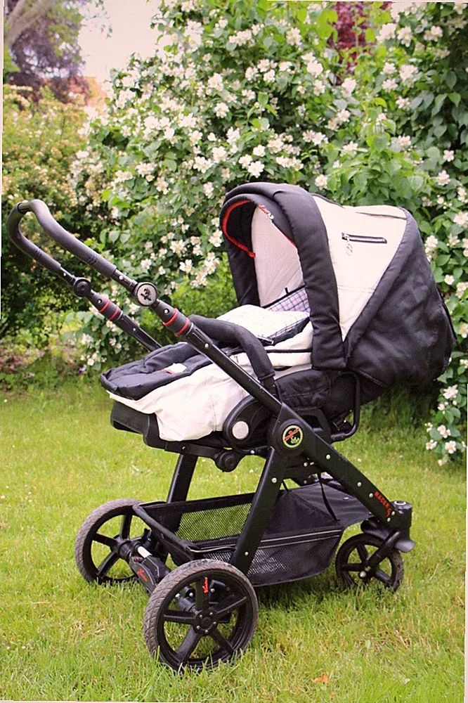 Kinderwagen Hartan Racer GT, 3 in 1, Schwarz/Weiß, Klappbar, Rücken verstellbar