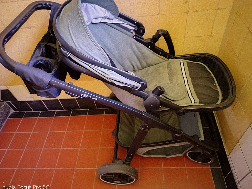 Kinderwagen Komplett mit Babyschale, Maxicosi, Sportsitz, Passender Wickeltasche