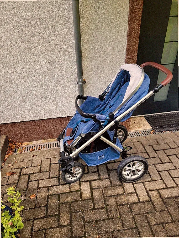 Kinderwagen Moon Lusso Blau gebraucht funktionsfähig mit viel Zubehör