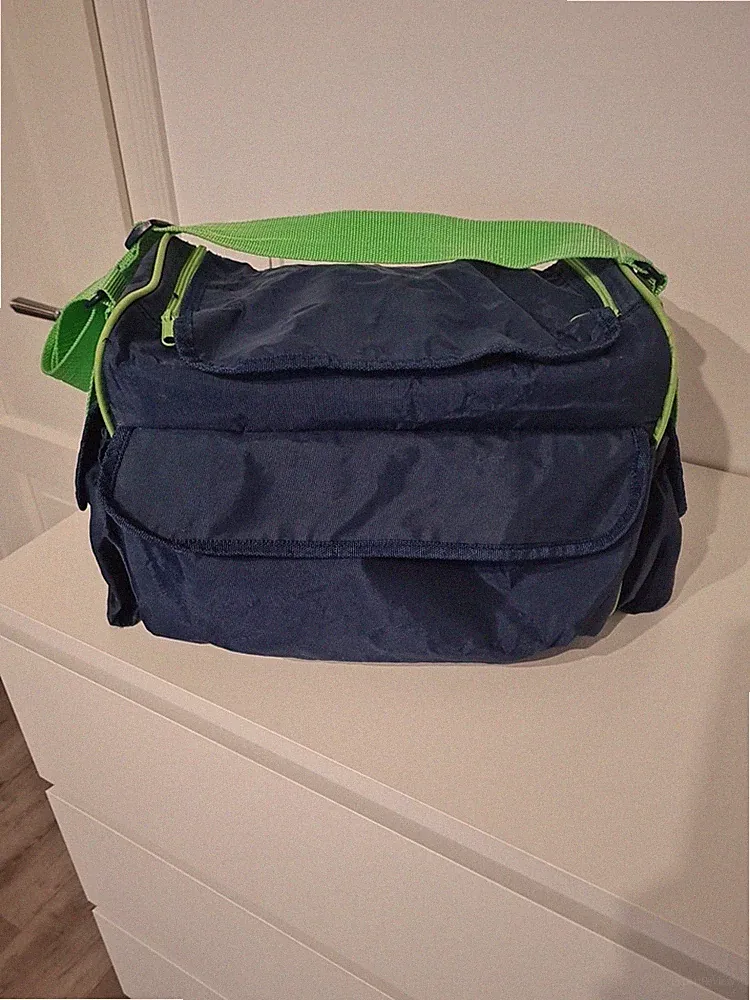 Kinderwagen-, Schulter-, Wickeltasche inkl. Wickelunterlage v. Tupperware