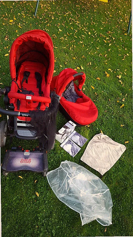 Kinderwagen Teutonia "BE YOU" Rot. Babyschale, Sportwagen & Maxi Cosi