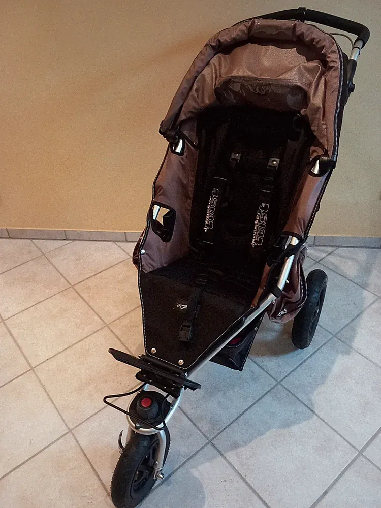 Kinderwagen TFK Joggster Twist mit Babywanne und Zubehör sehr guten Zustand