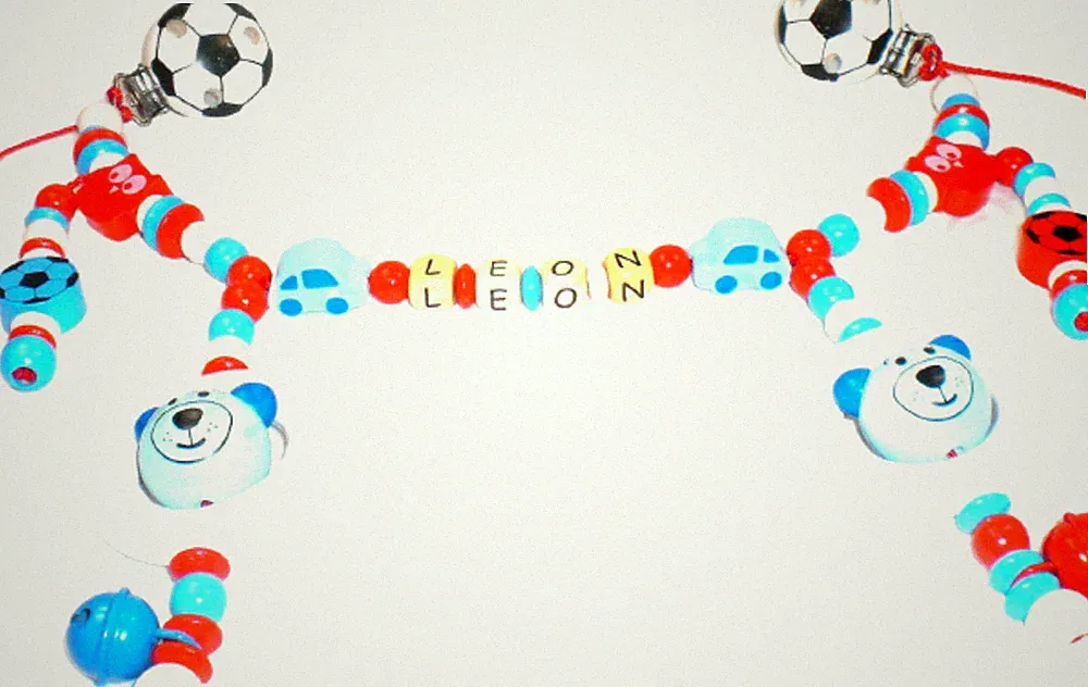Kinderwagenkette mit Namen Fussball Teddy Eule Auto Junge rot blau Baby