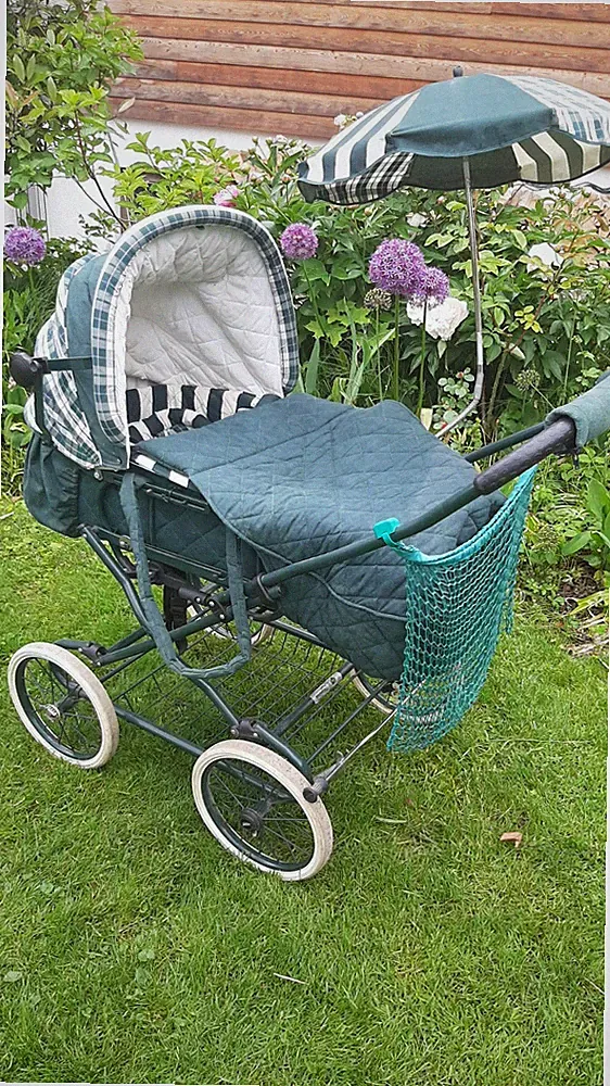 Klassischer Kombi-Kinderwagen TEUTONIA, Retro-Style, sehr gut erhalten