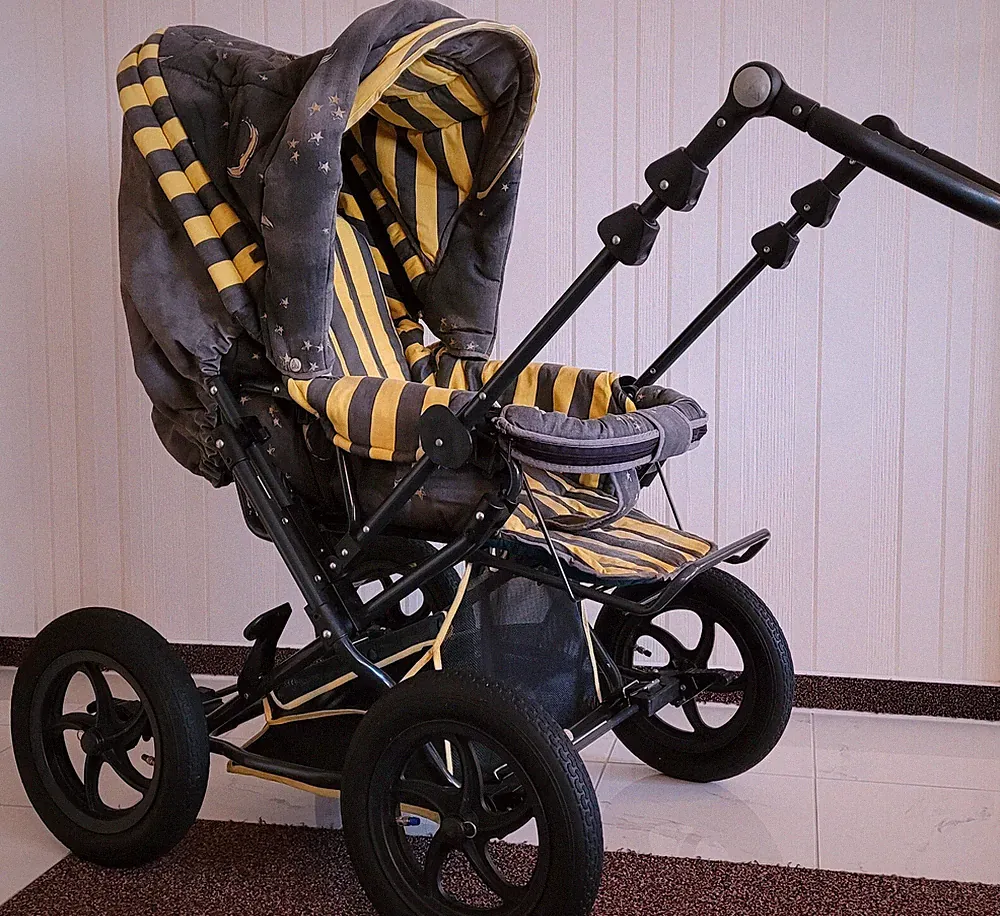 Kombi Kinderwagen mit Luftbereifung Marke Gesslein grau/gelb