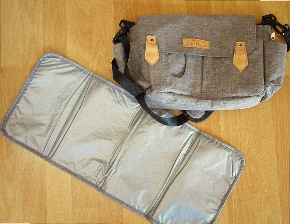 LITTLE TURTLE Kinderwagen Organizer Grau INKLUSIVE Wickelunterlage