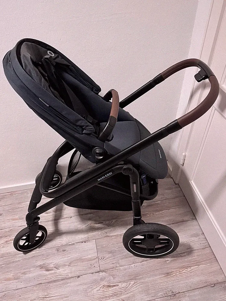Maxi Cosi Set: Babyschale Coral 360 und Plaza+ Kinderwagen