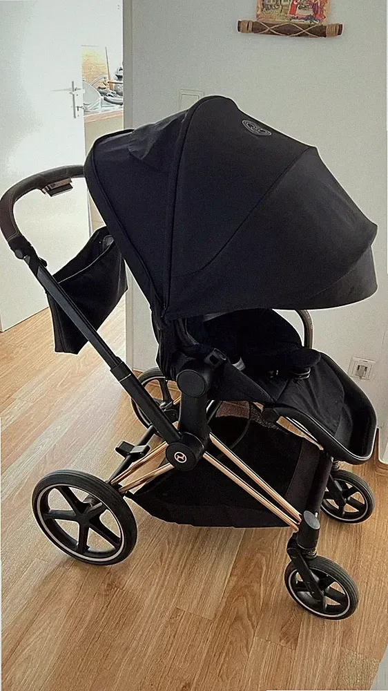 Modell: Cybex Priam Platinum Farbe: Roségold Design: Eleganter Kinderwagen