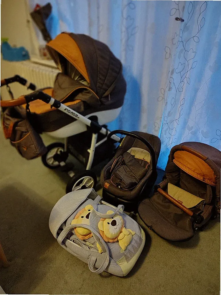 monoe Kombikinderwagen & Sportwagen Einsitzer grau/braun Set mit Babyschale